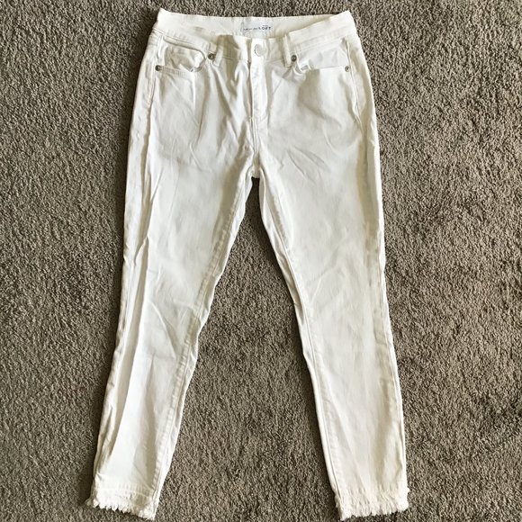LOFT cropped white skinny jeans with double row of fraying at hem - Picture 1 of 6